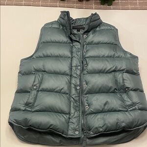 Women’s J Crew Puffer Vest Green M